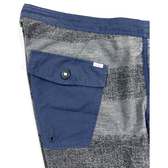 Vuori Mens Size 38 Cruise Board Shorts Performance 4 Way Stretch Gray Stripe - Picture 5 of 16